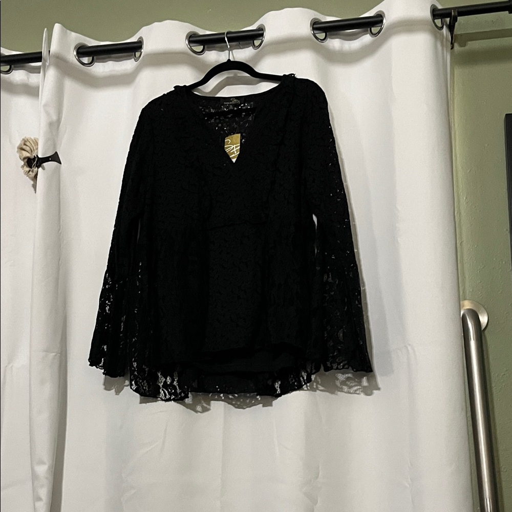 Chic Black Lace Women's Blouse